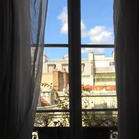 Ensoleille Marais Διαμέρισμα *