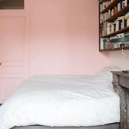Ensoleille Marais Апартаменты *